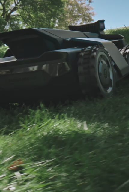 Charger la vidéo: <p>Découvrez les modèles Navimow AWD — les premières tondeuses robot capables de gravir des inclinaisons jusqu’à 84 % (40°), avec la précision Xero-Turn™.</p>
