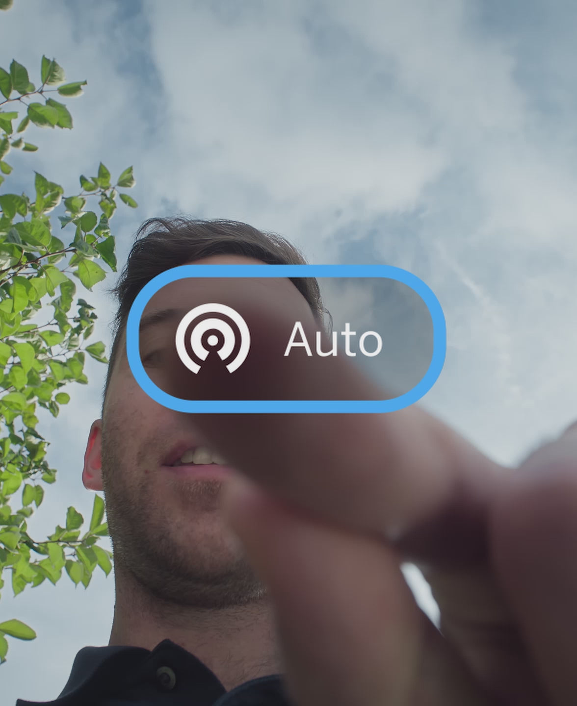 Charger la vidéo: <p>Grâce à la fonction de cartographie assistée basée sur l'IA, le robot tondeuse Navimow identifie les bords de votre pelouse pendant la cartographie, il navigue et cartographie automatiquement toute la zone de travail. Établir sans effort des limites virtuelles, garantissant une configuration simplifiée et efficace pour la tonte.</p>